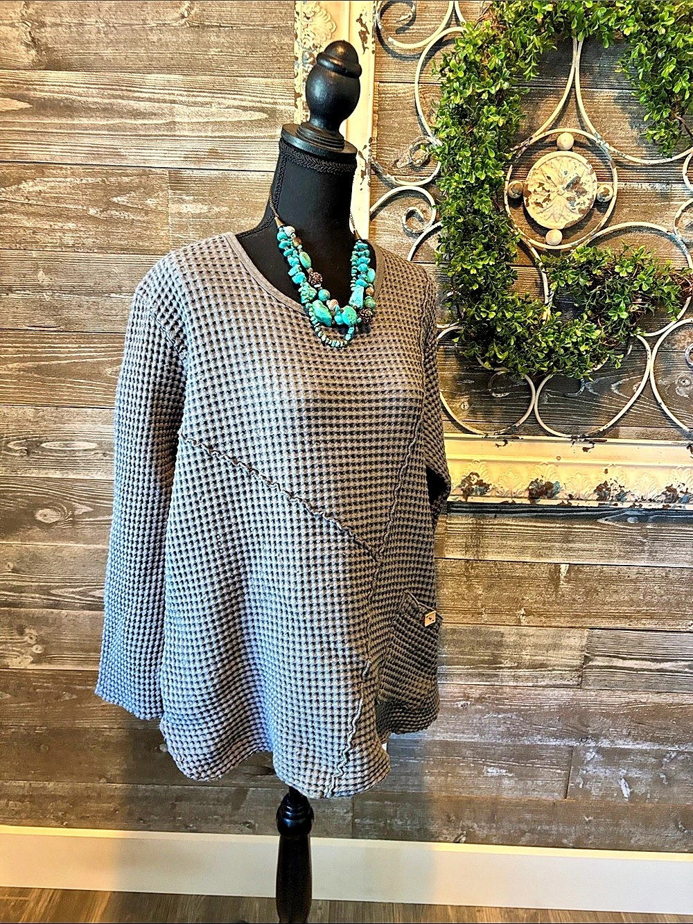 Focus on the Casual Life (Size M) Boho Long Sleeve Tunic in Gray - 100% Cotton